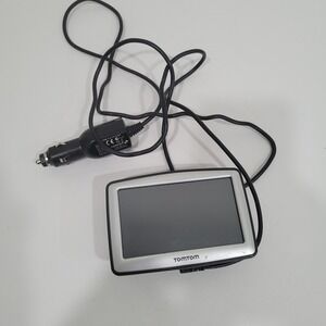 TomTom XL GPS Navigator System 4EG0.001.13 with Car Charger and Mount Broken